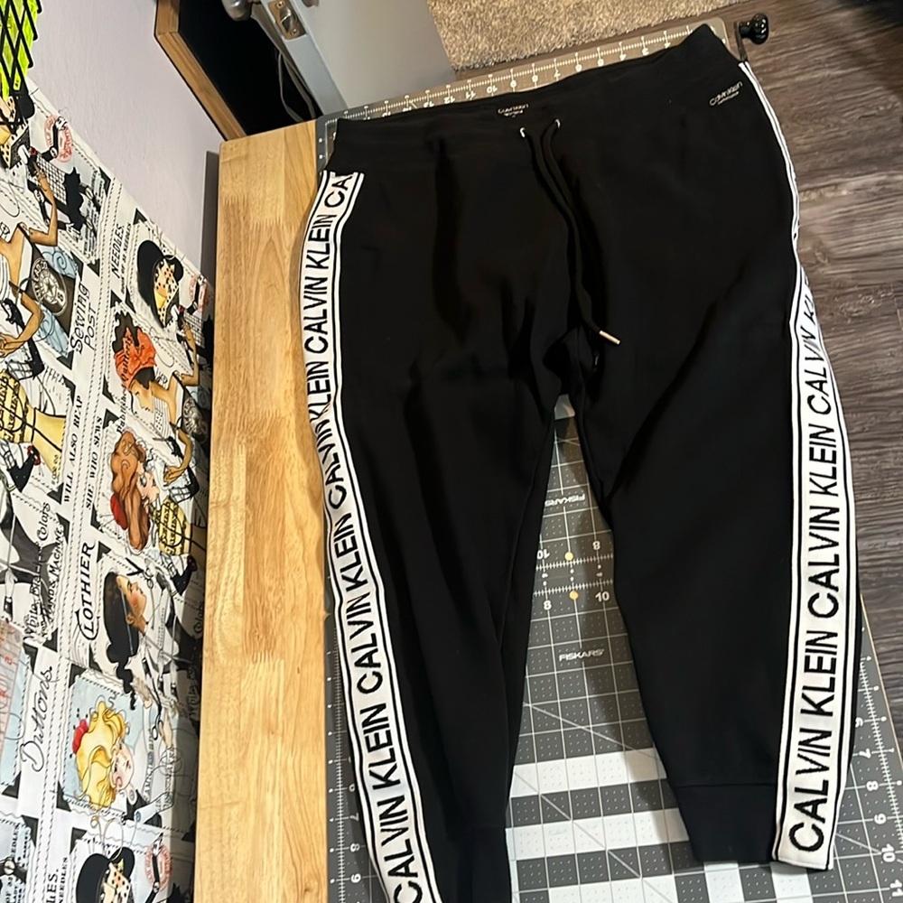 Awesome Calvin Klein performance jogger 1X